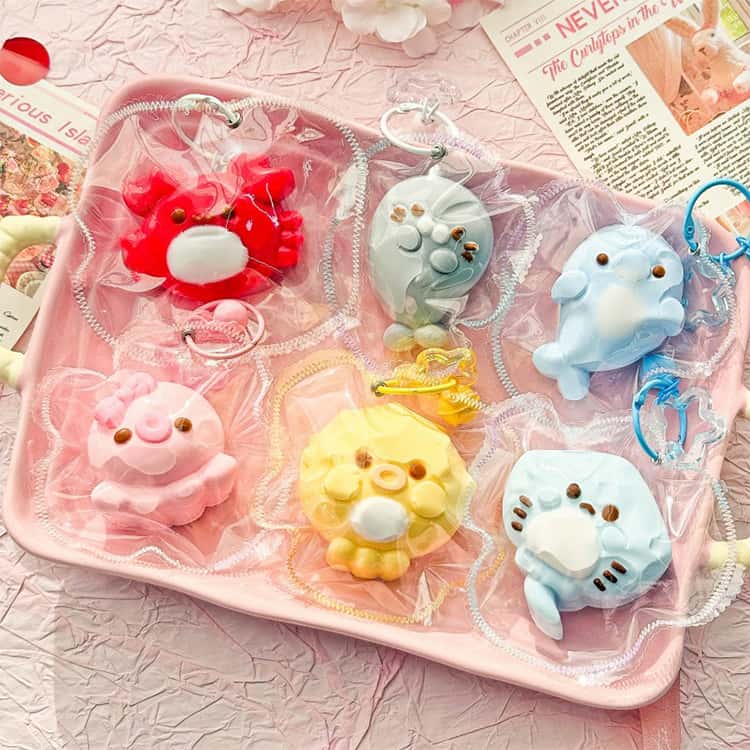 【150円OFFクーポン】水感スクイーズ キーホルダー 海洋生物 カニ タコ イルカ ス...