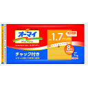 品名 スパゲッティ 容量 1kg 原材料名 デュラム小麦のセモリナ デュラムセモリナを100％使用し、パスタ本来のおいしさにこだわって作り上げています。プリッとした食感となめらかな口当たり、きれいな琥珀色のオーマイパスタをお楽しみください。 標準タイプの1.7mmは、定番のミートソースやナポリタン、トマト系ソース、クリーム系ソース等どんなソースとも相性ぴったりです。 チャック付きだから、使う分だけ取り出せて保存に便利。 販売者： 株式会社ニップン