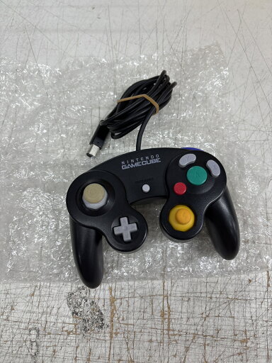 〈中古〉ニンテンドーゲームキューブ専用コントローラ ブラック 〈中古〉ニンテンドーゲームキューブ専用コントローラ ブラック