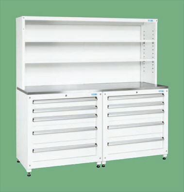 ●外寸：W1810×D640×H1800mm●均等耐荷重：250kg●質量：275kg●均等耐荷重：（架台棚板1段当り）50kg●本体色：パールホワイト●セット内容・付属品：架台棚板2枚付●棚板は50mmピッチで調整可能【※サカエ商品 価格改定のご案内】 2026年7月1日出荷分よりメーカーの価格改定に伴い、当店におきましても やむを得ず 販売価格を改定いたします。 お客様にはご不便をお掛けいたしますが、何卒ご理解賜りますようお願い申し上げます。 【品質保証します!!】 当ストアの運営会社は(株)サカエの正規代理店です。 ご注文いただいたお客様が安全かつスムーズに荷受けをおこなっていただけるよう、 事前に必要な出荷情報をお届けします。（発送日・運送便名・送状番号など） また、製品に関するご不明点や不具合対応など、専門商社として的確に 迅速におこないます。対面販売と同様の安心と品質をおとどけいたします。 万一の初期不良の際は、返品・交換もいたしますので安心してお買い求めください。