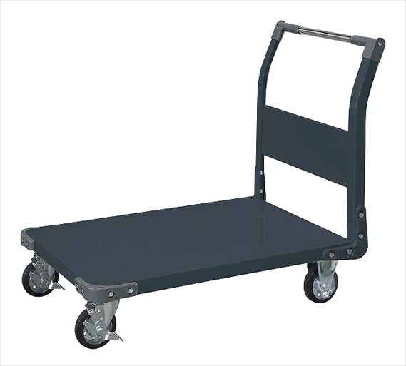 本体は粉体塗装のため荷台面に傷が付き難い台車です。●外寸：W955×D630×H876mm●均等積載荷重：400kg●荷台寸法：W900×D600mm●質量：39kg●カラー：ダークグレー●キャスター：125φゴム車●取手部は持っても冷たくないポリプロピレン樹脂を一部使用。【品質保証します!!】 当ストアの運営会社は(株)サカエの正規代理店です。 ご注文いただいたお客様が安全かつスムーズに荷受けをおこなっていただけるよう、 事前に必要な出荷情報をお届けします。（発送日・運送便名・送状番号など） また、製品に関するご不明点や不具合対応など、専門商社として的確に 迅速におこないます。対面販売と同様の安心と品質をおとどけいたします。 万一の初期不良の際は、返品・交換もいたしますので安心してお買い求めください。
