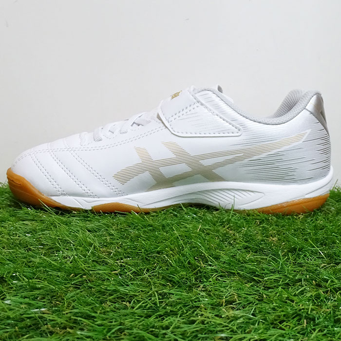 アシックス ジュニオーレ 6 IN asics 【サッカー・フットサル】 シューズ ジュニア フットサルシューズ 子供 キッズ Jr インドアコート 屋内 室内 ベロクロ JUNIOLE ホワイト×リッチゴールド (1104A044-122)セール サッカー 用品 セール