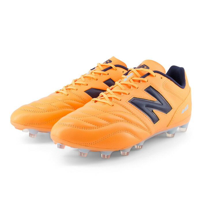 ◇new balance サッカースパイク 土 人工芝 メーカー：ニューバランス (new balance)品名：442 V2 TEAM HG 2E品番：MS42HH22E■アッパー 人工皮革・天然皮革■アウトソール 合成樹脂底■ワイズ 2E■カラー オレンジ■対応グラウンド 土・人工芝■生産国 ベトナム「442 TEAM HG」をV2にアップデート。前足部に使用したカーフレザーが、天然皮革の足馴染みのよさと優れた耐久性を発揮。心地よいフィット性、グリップ性に優れたHGソールとともに、練習から試合まで幅広く活躍します。足入れのしやすい2Eウイズ展開です。キーワード: new balance サッカースパイク 土 人工芝 当店は実店舗と在庫を共用しております。在庫更新のタイムラグの為に販売できない可能性があります。万が一、店頭・メーカーともに在庫切れの際はご容赦下さいませ。