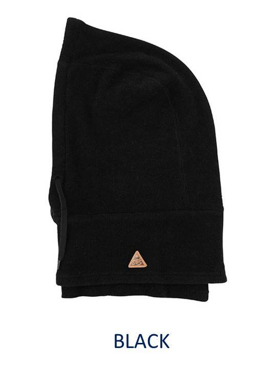 モデル 18/19　eb's　 THE HOODED KNIT 商品価格 4,500円+税 カラー ●カラー ・BLACK 特徴 ●絹のような風合いのナイロン糸を使用し、首回りの暖かさをキープ。 ●フードは3枚パネルで抜群のシルエット。 ●開口部はコードで調整が可能。 ●ヘルメットの上から被れるサイジング。 ●素材/ナイロン100%(SHIBORIはポリエステル100%) 備考 ●こちらの商品は新品正規品です。 ●PC状況により、商品の色合いが異なって見える場合がございます。ご了承ください。 ●返品は商品が不良品のときのみ受け付けております。それ以外は返品出来ませんのでご注意ください。 ●店頭の在庫と在庫数が連動しておりますので、極力努力は致しますが、在庫切れにより商品をおわたしできない場合もございます。ご了承ください。 ※ネコポスについては下記の注意事項をよくお読みいただき、ご利用をお願いいたします。 ●本商品は送料無料でヤマトネコポス便にてお届けします。 ● 商品はポストに投函されますので、到着日指定や時間指定はできません。 ● 紛失または破損した場合、商品の補償はできません。 ● 配達が遅延した場合の補償はございません。 ● ネコポスは代金引換払いには対応しておりません。 ● ネコポス発送はコンビニ受取りに対応しておりません。 ● お届けまでに2〜3日程かかり、到着までお時間かかります。 ●2点以上ご購入の場合、同梱ができませんので、ネコポスをいくつかに分けての配送になります。 ●宅急便の方が送料が安くなる場合は、そちらに切り替えて発送いたします。 ●お急ぎのお客様は送料負担にて宅急便をご選択願います。 他の類似商品もこちらからご覧いただけます。 ↓↓↓ 他の18/19モデル はこちら 他のアクセサリーはこちら 他のセール品はこちら 他のeb's商品はこちら18/19モデル！お買い得商品！ 在庫に限りあり！お早めに！