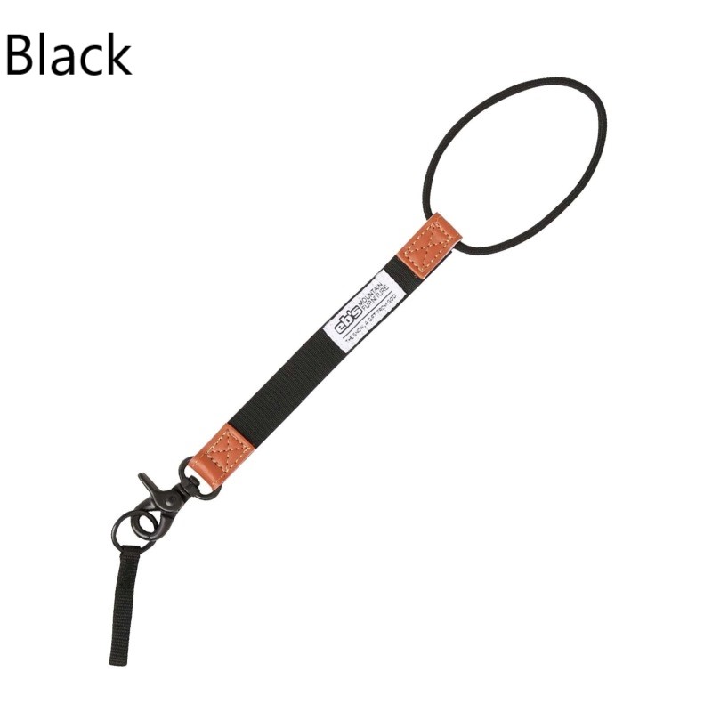 モデル 23/24eb's CLASSIC LEASH 商品価格 1,320円(税込) サイズ・カラー ●サイズ : 230×20mm(紐除く) ●カラー ・Black ・Navy ・Beige 特徴 ●クラシックなショートタイプ ●BOAタプのブーツにも装着可能 備考 ●こちらの商品は新品正規品です。 ●PC状況により、商品の色合いが異なって見える場合がございます。ご了承ください。 ●返品は商品が不良品のときのみ受け付けております。それ以外は返品出来ませんのでご注意ください。 ●店頭の在庫と在庫数が連動しておりますので、極力努力は致しますが、在庫切れにより商品をおわたしできない場合もございます。ご了承ください。 ※ゆうパケットについては下記の注意事項をよくお読みいただき、ご利用をお願いいたします。 ●本商品は送料無料でゆうパケット便にてお届けします。 ● 商品はポストに投函されますので、到着日指定や時間指定はできません。 ● 紛失または破損した場合、商品の補償はできません。 ● 配達が遅延した場合の補償はございません。 ●ゆうパケットは代金引換払いには対応しておりません。 ● ゆうパケット発送はコンビニ受取りに対応しておりません。 ● お届けまでに2～3日程かかり、到着までお時間かかります。 ●2点以上ご購入の場合、同梱ができませんので、ゆうパケットをいくつかに分けての配送になります。 ●宅急便の方が送料が安くなる場合は、そちらに切り替えて発送いたします。 ●お急ぎのお客様は送料負担にて宅急便をご選択願います。 他の類似商品もこちらからご覧いただけます。 ↓↓↓ 他の23/24モデル はこちら 他のアクセサリーはこちら 他のセール品はこちら 他のeb's商品はこちら23/24モデル販売中！今なら送料無料！