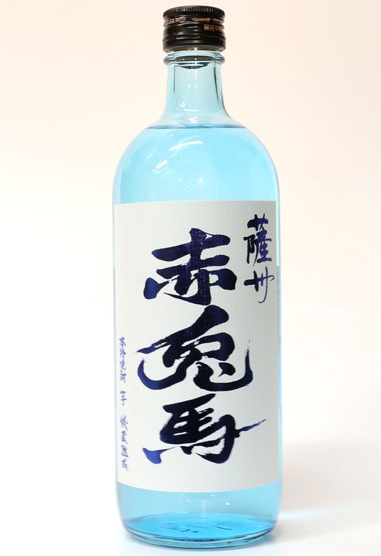 内容量 720ml×12本 ご注意 開封後はお早めにお飲みください。 保存方法 直射日光等・光を避けて下さい。 原材料 薩摩芋(鹿児島県産)、米麹(国産米) 製造元 濱田酒造 商品説明 「人中の呂布、馬中の赤兎」と讃えられた「赤兎馬」は、三国志に登場し、一日千里を走ると詠われた名馬です。「薩州赤兎馬 20度は厳選された良質なさつまいも「黄金千貫」と「頴娃紫（えいむらさき）」を使用し、鹿児島特有のシラス台地で天然濾過された清冽な水にて仕込むことで、ほんのりとしたフルーティーな香り、すっきりとした爽快な味わいに仕上がりました。