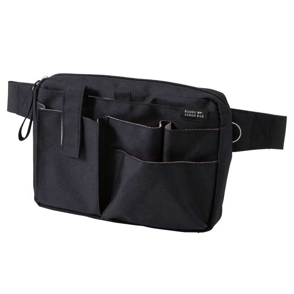 (まとめ買い)クツワ 文具エプロンバッグ 大容量マチ付ファスナータイプ ブラック BE020BK 〔3個セット〕 【北海道・沖縄・離島配送不可】