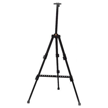 コンパクトに収納できる軽量3段イーゼルなので持ち運びに便利で、屋外でもイスに座って描きたい人にお薦めのポータブルイーゼルです。キャンバス受けをセットするツメが手前の2本の脚の1段目と2段目にあり、最大727mm(F20号タテ)まで制作可能。又、接地部分が常に安定する可動式キャップです。サイズ：【使用時】W655×D515×H960mm、【収納時】W105×D70×H420mm個装サイズ：42×11×7cm重量：480g個装重量：480g素材・材質：本体:アルミ、樹脂外箱:紙バッグ:布仕様：最大制作号数:F20号タテ・727mmキャンバス受けのサイズ:横345×奥行27mmセット内容：アルミイーゼル、携帯用バッグ、取扱説明書、保証書(期間:1年)生産国：中国