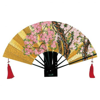 ＜＜ご注意下さい＞＞こちらの商品はメーカーよりお客様へ直接お届けの品になります。 当店での在庫はしておりません。在庫の有無はメーカー在庫のみになりますので、急な欠品や急に廃盤になる可能性がございます。こちらの商品の配送について○北海道・沖縄・離島につきましては、配送不可となりますので予めご了承お願いします。こちらの商品の包装(ラッピング)について○上記の理由(メーカーより直送)により包装はできませんので予めご了承お願いします。こちらの商品の不具合について○お届けしましたこちらの商品に不具合があった場合、商品到着日より1週間以内に当店にご連絡ください。メーカーが直接対応させて頂きます。○お客様がご自身で修理された場合、費用の負担は致しかねますので予めご了承下さい。美しいデザインの飾り扇です。サイズ：9寸 10間個装サイズ：28×8×4cm重量：個装重量：200g素材・材質：和紙・竹生産国：日本
