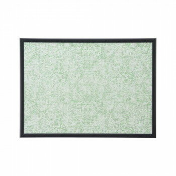 ＜＜ご注意下さい＞＞こちらの商品はメーカーよりお客様へ直接お届けの品になります。 当店での在庫はしておりません。在庫の有無はメーカー在庫のみになりますので、急な欠品や急に廃盤になる可能性がございます。こちらの商品の配送について○北海道・沖縄・離島につきましては、配送不可となりますので予めご了承お願いします。こちらの商品の包装(ラッピング)について○上記の理由(メーカーより直送)により包装はできませんので予めご了承お願いします。こちらの商品の不具合について○お届けしましたこちらの商品に不具合があった場合、商品到着日より1週間以内に当店にご連絡ください。メーカーが直接対応させて頂きます。○お客様がご自身で修理された場合、費用の負担は致しかねますので予めご了承下さい。シックで落ち着いたマットなブラック。バネ状トンボを使用しているため、パズルだけでなく薄い紙から2.2mmの厚紙までシワにならずにピッタリ収まる!長期間フレームを飾る場合でもジグソーパズルの色あせ、劣化を防ぎます!サイズ：個装サイズ：55.5×40.5×1.4cm重量：個装重量：490g仕様：対応完成サイズ:38×53cm生産国：日本