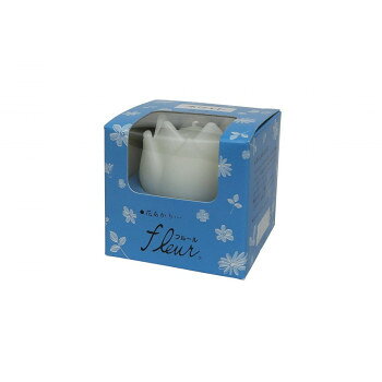 ＜＜ご注意下さい＞＞こちらの商品はメーカーよりお客様へ直接お届けの品になります。 当店での在庫はしておりません。在庫の有無はメーカー在庫のみになりますので、急な欠品や急に廃盤になる可能性がございます。こちらの商品の配送について○北海道・沖縄・離島につきましては、配送不可となりますので予めご了承お願いします。こちらの商品の包装(ラッピング)について○上記の理由(メーカーより直送)により包装はできませんので予めご了承お願いします。こちらの商品の不具合について○お届けしましたこちらの商品に不具合があった場合、商品到着日より1週間以内に当店にご連絡ください。メーカーが直接対応させて頂きます。○お客様がご自身で修理された場合、費用の負担は致しかねますので予めご了承下さい。手のひらに収まるコンパクトなサイズながら、花びらの一枚一枚まで丁寧に表現された繊細なデザインが空間に華やぎを添えます。付属の木の葉型の器はそのまま香立としてもご使用いただけます。サイズ：ローソクサイズ:60×60mm個装サイズ：8×7.8×7.7cm重量：約198g個装重量：190g素材・材質：パラフィンワックス、綿糸、陶器仕様：燃焼時間約6時間生産国：日本