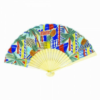 ＜＜ご注意下さい＞＞こちらの商品はメーカーよりお客様へ直接お届けの品になります。 当店での在庫はしておりません。在庫の有無はメーカー在庫のみになりますので、急な欠品や急に廃盤になる可能性がございます。こちらの商品の配送について○北海道・沖縄・離島につきましては、配送不可となりますので予めご了承お願いします。こちらの商品の包装(ラッピング)について○上記の理由(メーカーより直送)により包装はできませんので予めご了承お願いします。こちらの商品の不具合について○お届けしましたこちらの商品に不具合があった場合、商品到着日より1週間以内に当店にご連絡ください。メーカーが直接対応させて頂きます。○お客様がご自身で修理された場合、費用の負担は致しかねますので予めご了承下さい。シックな色合いにかわいさもあり、大人かわいい扇子が揃いました。花柄は骨の色もそれぞれ違って印象がちがうので色違いで揃えても。サイズ：約20cm個装サイズ：20×3×3cm重量：個装重量：200g素材・材質：扇面:綿/扇骨:竹生産国：中国