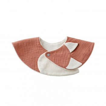 ＜＜ご注意下さい＞＞こちらの商品はメーカーよりお客様へ直接お届けの品になります。 当店での在庫はしておりません。在庫の有無はメーカー在庫のみになりますので、急な欠品や急に廃盤になる可能性がございます。こちらの商品の配送について○北海道・沖縄・離島につきましては、配送不可となりますので予めご了承お願いします。こちらの商品の包装(ラッピング)について○上記の理由(メーカーより直送)により包装はできませんので予めご了承お願いします。こちらの商品の不具合について○お届けしましたこちらの商品に不具合があった場合、商品到着日より1週間以内に当店にご連絡ください。メーカーが直接対応させて頂きます。○お客様がご自身で修理された場合、費用の負担は致しかねますので予めご了承下さい。赤ちゃんの可愛らしさをもっと引き立たせるスタイです。サイズ：スタイ首まわり:300mm平置き縦305mm横320mm個装サイズ：16.5×16.5×3.0cm重量：28g個装重量：95g素材・材質：綿100%生産国：中国