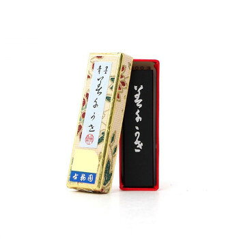 青味が強く濃くしても青味のかった墨色です。水墨画、俳画、書にもおすすめです。サイズ：個装サイズ：8×2×1cm重量：個装重量：30g仕様：七分形生産国：日本
