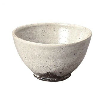 陶器ならではの風合いが特徴的な抹茶椀です。抹茶をより一層美味しく感じられること間違いなし。サイズ：径12×高さ7cm、個装サイズ：8.9×14.0×14.0cm重量：個装重量：268g生産国：日本