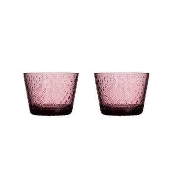 小紋のようなデザインが和食にも合うと人気です。前菜からデザート、そしてさまざまな飲みものに活躍する使いやすいシリーズは季節ごとにテーブルを彩ります。※小さな気泡、細かいキズやスジ、わずかな歪みなどが認められるものがありますが、品質には問題ございません。※原産国は予告なく変更となる場合があります。サイズ：約φ80×H60mm、個装サイズ：17.2×9.7×8.8cm重量：個装重量：360g素材・材質：無鉛ガラス仕様：容量:約160ml食洗機可生産国：フィンランド