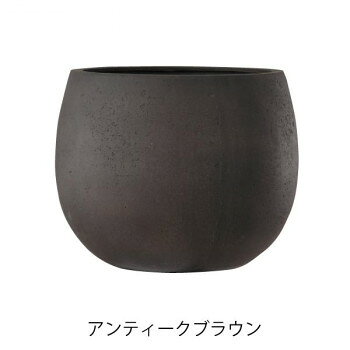 ＜＜ご注意下さい＞＞こちらの商品はメーカーよりお客様へ直接お届けの品になります。 当店での在庫はしておりません。在庫の有無はメーカー在庫のみになりますので、急な欠品や急に廃盤になる可能性がございます。こちらの商品の配送について○北海道・沖縄・離島につきましては、配送不可となりますので予めご了承お願いします。こちらの商品の包装(ラッピング)について○上記の理由(メーカーより直送)により包装はできませんので予めご了承お願いします。こちらの商品の不具合について○お届けしましたこちらの商品に不具合があった場合、商品到着日より1週間以内に当店にご連絡ください。メーカーが直接対応させて頂きます。○お客様がご自身で修理された場合、費用の負担は致しかねますので予めご了承下さい。軽量で扱いやすいです。丸みのある柔らかなフォルムに重厚感ある質感の植木鉢です。表面はセメントの多孔質のような仕上がりで、自然な色ムラがあり、樹脂製を感じさせません。ご自宅はもちろん、ショップやテナントの商業施設、公共施設にも最適です。※ハンドメイドの為、サイズ、色が多少異なる場合がございます。※外寸は鉢外側の最大サイズ、内寸は口径サイズを表記しています。※製品により入荷時期によっては誤差が生じる場合がございます。また重量・容量は目安としてご参考ください。サイズ：外寸:幅420×奥行420×高さ340mm、内寸:直径325×高さ330mm、個装サイズ：42×42×34cm重量：3500g、個装重量：3500g素材・材質：FRP仕様：容量:22L穴あり受皿なし生産国：ベトナム
