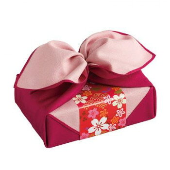 ＜＜ご注意下さい＞＞こちらの商品はメーカーよりお客様へ直接お届けの品になります。 当店での在庫はしておりません。在庫の有無はメーカー在庫のみになりますので、急な欠品や急に廃盤になる可能性がございます。こちらの商品の配送について○北海道・沖縄・離島につきましては、配送不可となりますので予めご了承お願いします。こちらの商品の包装(ラッピング)について○上記の理由(メーカーより直送)により包装はできませんので予めご了承お願いします。こちらの商品の不具合について○お届けしましたこちらの商品に不具合があった場合、商品到着日より1週間以内に当店にご連絡ください。メーカーが直接対応させて頂きます。○お客様がご自身で修理された場合、費用の負担は致しかねますので予めご了承下さい。美しい風呂敷スタイルの贈りもの。日本の伝統をモダンな印象で包みました。※沖縄、離島には配送できません。※一部配送ができない地域や配送曜日が限定されている地域がございますので、予めご了承ください。※商品形態上「のし紙」及び「包装」はできません。内容量：本枯節かつおパック2g×2袋、のり茶漬け5g×2袋・わさび茶漬け5g×2袋サイズ：130×185×140mm、個装サイズ：13×17×14cm重量：約133g、個装重量：133g仕様：賞味期間：製造日より365日生産国：日本原材料：名称：かつおかれぶし削りぶし(薄削り)、お茶漬け【かつおかれぶし削りぶし(薄削り)】(かつおのかれぶし(鹿児島県製造)【のり茶漬け】食塩(国内製造)、あられ、砂糖、味付わかめ(わかめ、砂糖、食塩、魚介エキス)、のり、しょうゆ、コーンスターチ、かつお節粉末、小麦粉、抹茶、魚介エキス調味料、麦芽糖、酵母エキス、昆布粉/調味料(アミノ酸等)、加工でん粉、(一部に小麦・大豆を含む)【わさび茶漬け】食塩(国内製造)、あられ、わさび顆粒(食塩、乳糖、砂糖、でん粉、西洋わさび粉末、抹茶)、砂糖、乳糖、のり、味付わかめ、味付わさび茎、魚介エキス調味料、抹茶、しょうゆ、昆布粉/調味料(アミノ酸等)、香料、着色料(紅花黄・クチナシ・カラメル)、(一部に乳成分・小麦・大豆を含む)アレルギー表示：乳、小麦、大豆（原材料の一部に含んでいます）保存方法：直射日光・高温多湿を避けて常温で保存してください。製造（販売）者情報：【製造者】かつおかれぶし削りぶし・だしパックちきり清水商店株式会社静岡県焼津市大住399-1【販売者】お茶漬けちきり清水商店株式会社静岡県焼津市大住399-1【製造所】お茶漬けニチフリ食品工業株式会社・蒲原工場静岡県静岡市清水区蒲原5190-2