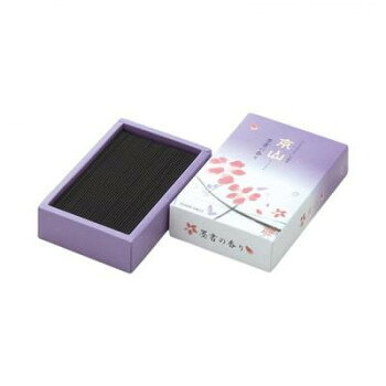 古来より典雅を好む墨客に愛されてきた磨墨(まぼくとは、墨を磨ること)の香りを再現しました。そこはかとなく漂う幽香は、その香りを聞く人を文人の境地へと誘います。サイズ：短寸:約135mm、個装サイズ：17×11×5cm重量：個装重量：237g仕様：内容量:170g短寸:約135mm燃焼時間:約25分生産国：日本