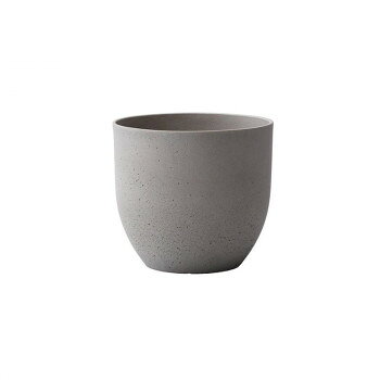 ＜＜ご注意下さい＞＞こちらの商品はメーカーよりお客様へ直接お届けの品になります。 当店での在庫はしておりません。在庫の有無はメーカー在庫のみになりますので、急な欠品や急に廃盤になる可能性がございます。こちらの商品の配送について○北海道・沖縄・離島につきましては、配送不可となりますので予めご了承お願いします。こちらの商品の包装(ラッピング)について○上記の理由(メーカーより直送)により包装はできませんので予めご了承お願いします。こちらの商品の不具合について○お届けしましたこちらの商品に不具合があった場合、商品到着日より1週間以内に当店にご連絡ください。メーカーが直接対応させて頂きます。○お客様がご自身で修理された場合、費用の負担は致しかねますので予めご了承下さい。シンプルなデザインのプランターです。※寒冷地でご使用の場合凍結による破損のおそれがあります。※モニターの設定や画像撮影時の光の加減などにより、実際の商品と色味や素材の見え方が異なる場合がございますが、予めご了承下さい。※時間指定不可です。サイズ：φ220×200mm、内寸:φ205mm、個装サイズ：49×49×46cm重量：1.6kg、個装重量：1600g素材・材質：パウダーストーン仕様：穴:無生産国：ベトナム