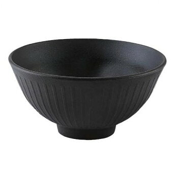 シンプルな丼鉢です。「シンセラ」のシボ加工は、表面を細かな凸凹にすることで、汚れが目立ちにくく、長く使えて扱いやすいのが特徴です。マットな質感で高級感を出すだけでなく、光の反射をおさえた落ち着いた質感が料理のおいしさをそっと引き立ててくれます。サイズ：φ155×H80mm、個装サイズ：18×18×10cm重量：193g、個装重量：203g仕様：容量:680cc軽くて割れにくい耐熱240度/耐冷-30度アルカリに強い優れた耐久性消毒保管庫、再加熱・スチコン・電子レンジ、塩素系漂白剤、食器洗浄機・食器乾燥機対応シボ加工生産国：日本