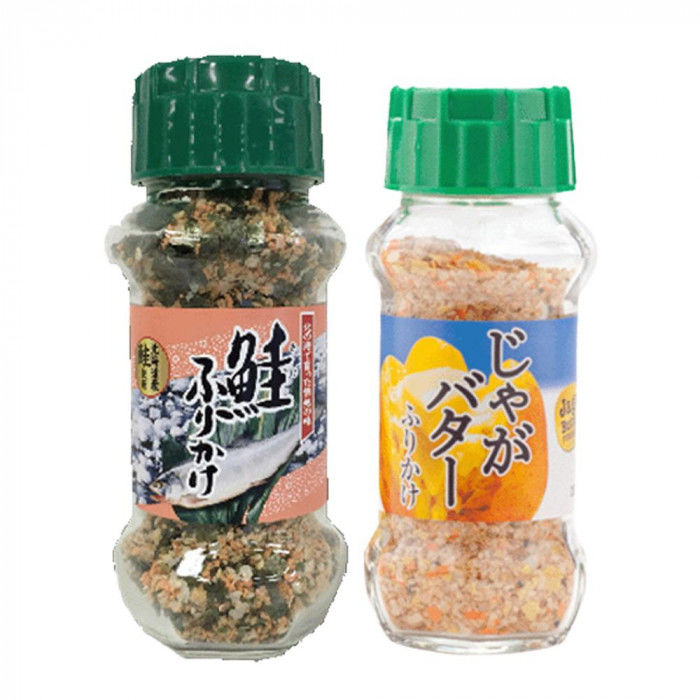 ＜＜ご注意下さい＞＞こちらの商品はメーカーよりお客様へ直接お届けの品になります。 当店での在庫はしておりません。在庫の有無はメーカー在庫のみになりますので、急な欠品や急に廃盤になる可能性がございます。こちらの商品の配送について○北海道・沖縄・離島につきましては、配送不可となりますので予めご了承お願いします。こちらの商品の包装(ラッピング)について○上記の理由(メーカーより直送)により包装はできませんので予めご了承お願いします。こちらの商品の不具合について○お届けしましたこちらの商品に不具合があった場合、商品到着日より1週間以内に当店にご連絡ください。メーカーが直接対応させて頂きます。○お客様がご自身で修理された場合、費用の負担は致しかねますので予めご了承下さい。あたたかいご飯におむすび、お弁当にふりかけて、お召し上がりください。【鮭ふりかけ】北海道産のさけフレークを使用し、鰹・胡麻・海苔で風味を高めています。【じゃがバターふりかけ】北海道名物のじゃがバターをふりかけにしました。北海道産のじゃがいもを使用し、バターの風味がきいた商品になっています。内容量：鮭ふりかけ(85g)・じゃがバターふりかけ(65g)×各15個サイズ：個装サイズ：34.8×17.2×43.5cm重量：個装重量：12000g仕様：賞味期間：製造日より360日生産国：日本栄養成分：栄養成分表(100g当たり)【鮭ふりかけ】熱量:350kcal、たんぱく質:14.0g、脂質:9.4g、炭水化物:52.3g、食塩相当量:13.5g【じゃがバターふりかけ】熱量:406kcal、たんぱく質:10.3g、脂質:10.5g、炭水化物:67.5g、食塩相当量:7.1g原材料：名称：ふりかけ【鮭ふりかけ】炒りごま(国内製造)、ぶどう糖、ポテトフレーク、でん粉、鮭風味顆粒(乳糖、砂糖、食塩、鮭パウダー)、食塩、のり、さけフレーク、あおさ、砂糖、乾燥鮭パウダー、デキストリン、醤油、鰹節粉末、粉末醤油、トマトパウダー、辛子明太子、発酵調味料、風味調味料、香辛料、野菜エキスパウダー/調味料(アミノ酸等)、加工でん粉、着色料(カロチノイド、カラメル、紅麹、ラック)、香料、酸化防止剤(ビタミンE)、甘味料(カンゾウ、ステビア、アセスルファムK)、酸味料、香辛料、(一部に乳成分・小麦・えび・いか・さけ・大豆・ごまを含む)【じゃがバターふりかけ】ポテトフレーク(じゃがいも(北海道産))、ごま、ぶどう糖、カボチャフレーク(小麦粉、カボチャペースト、乾燥ポテト、砂糖、馬鈴薯澱粉、その他)、食塩、ニンジンフレーク(小麦粉、乾燥ポテト、馬鈴薯澱粉、砂糖、その他)、バターパウダー、醤油、でん粉、砂糖、発酵調味料、魚醤、デキストリン、野菜エキス、酵母エキス/調味料(アミノ酸等)、着色料(カラメル、カロチノイド)、貝Ca、加工でん粉、香料、酸化防止剤(V.E)、甘味料(ステビア、カンゾウ)、(一部に乳成分・小麦・大豆・豚肉・ごまを含む)アレルギー表示：乳、小麦、えび、いか、ごま、さけ、大豆、豚肉（原材料の一部に含んでいます）保存方法：直射日光などの高温や多湿を避けて、保存してください。製造（販売）者情報：製造者:株式会社みなり広島県東広島市河内町下河内636