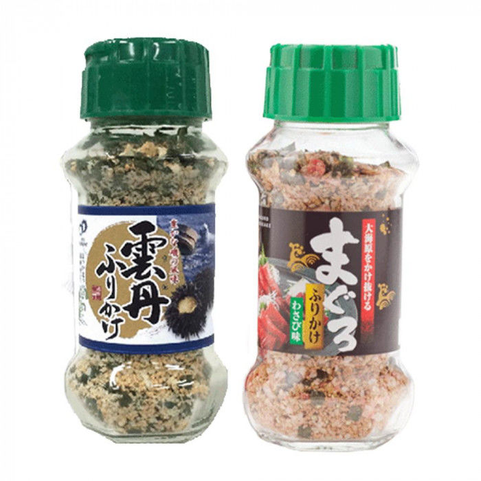 ＜＜ご注意下さい＞＞こちらの商品はメーカーよりお客様へ直接お届けの品になります。 当店での在庫はしておりません。在庫の有無はメーカー在庫のみになりますので、急な欠品や急に廃盤になる可能性がございます。こちらの商品の配送について○北海道・沖縄・離島につきましては、配送不可となりますので予めご了承お願いします。こちらの商品の包装(ラッピング)について○上記の理由(メーカーより直送)により包装はできませんので予めご了承お願いします。こちらの商品の不具合について○お届けしましたこちらの商品に不具合があった場合、商品到着日より1週間以内に当店にご連絡ください。メーカーが直接対応させて頂きます。○お客様がご自身で修理された場合、費用の負担は致しかねますので予めご了承下さい。あたたかいご飯におむすび、お弁当にふりかけて、お召し上がりください。【雲丹ふりかけ】オレンジ色を基調とした色合いで、うにのイメージ及び風味を生かしたふりかけです。ごま・のり・鰹で風味を高めています。【まぐろふりかけ】わさびの風味が効いており、マグロの刺身をイメージしております。内容量：雲丹ふりかけ(85g)・まぐろふりかけ(85g)×各15個サイズ：個装サイズ：34.8×17.2×43.5cm重量：個装重量：12000g仕様：賞味期間：製造日より360日生産国：日本栄養成分：栄養成分表(100g当たり)【雲丹ふりかけ】熱量:350kcal、たんぱく質:14.0g、脂質:9.4g、炭水化物:52.3g、食塩相当量:13.5g【まぐろふりかけ】熱量:373kcal、たんぱく質:11.5g、脂質:6.2g、炭水化物:67.8g、食塩相当量:10.2g原材料：名称：ふりかけ【雲丹ふりかけ】うに風味顆粒(乳糖、コーンスターチ、うに加工品、食塩、その他)(国内製造)、ごま、ポテトフレーク、鰹風味顆粒(乳糖、食塩、鰹節粉末、砂糖、その他)、ぶどう糖、脱脂小麦胚芽、のり、食塩、あおさ、醤油、でん粉、砂糖、トマトパウダー、デキストリン/調味料(アミノ酸等)加工でん粉、貝Ca、着色料(カロチノイド、紅麹、ラック、カラメル)、増粘多糖類、甘味料(ステビア、カンゾウ)、(一部に卵・乳成分・小麦・さば・大豆・ゼラチン・ごまを含む)【まぐろふりかけ】ポテトフレーク(アメリカ製造、バングラデシュ製造)、ぶどう糖、でん粉、ごま、食塩、砂糖、乾燥鮪フレーク、醤油、わさび顆粒、鰹節粉末、のり、デキストリン、発酵調味料、粉末醤油、魚醤、野菜エキス、トマトパウダー、オニオンパウダー、酵母エキス/加工でん粉、調味料(アミノ酸等)、着色料(カラメル、カロチノイド、ラック、クチナシ、紅花黄)、トレハロース、貝Ca、香料、甘味料(カンゾウ、ステビア、アセスルファムK)、酸化防止剤(V.E)、(一部に乳成分・小麦・大豆・豚肉・ごまを含む)アレルギー表示：卵、乳、小麦、ごま、さば、大豆、豚肉、ゼラチン（原材料の一部に含んでいます）保存方法：直射日光などの高温や多湿を避けて、保存してください。製造（販売）者情報：製造者:株式会社みなり広島県東広島市河内町下河内636