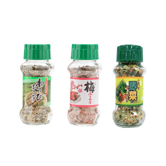 ＜＜ご注意下さい＞＞こちらの商品はメーカーよりお客様へ直接お届けの品になります。 当店での在庫はしておりません。在庫の有無はメーカー在庫のみになりますので、急な欠品や急に廃盤になる可能性がございます。こちらの商品の配送について○北海道・沖縄・離島につきましては、配送不可となりますので予めご了承お願いします。こちらの商品の包装(ラッピング)について○上記の理由(メーカーより直送)により包装はできませんので予めご了承お願いします。こちらの商品の不具合について○お届けしましたこちらの商品に不具合があった場合、商品到着日より1週間以内に当店にご連絡ください。メーカーが直接対応させて頂きます。○お客様がご自身で修理された場合、費用の負担は致しかねますので予めご了承下さい。ほかほかご飯、おむすび、お弁当にふりかけて、お召し上がりください。【わさびふりかけ】わさびの辛さをいかした、カルシウム豊富なわさびふりかけです。乾燥わさび茎を使用し、鰹・胡麻・海苔で風味を高めています。【梅ふりかけ】梅・しその風味をいかした、ふりかけです。しそを使用し、鰹・胡麻・海苔で風味を高めています。【十六種の野菜ふりかけ】十六種の野菜(ブロッコリー、南瓜、人参、パセリ、苦瓜、ケール、ゴボウ、レンコン、じゃが芋、グリーンピース、小松菜、セロリ、ほうれん草、トマト、チンゲン菜、モロヘイヤ)を盛り込んだふりかけです。のりとたまごを使用し、お子様にも食べやすい甘みのある味に仕上げてあります。野菜のフレークを使用し、彩り豊かで健康的なイメージ。内容量：わさびふりかけ(85g)・十六種の野菜ふりかけ(90g)・梅ふりかけ(85g)×各10本サイズ：個装サイズ：34.8×17.2×43.5cm重量：個装重量：12000g仕様：賞味期間：製造日より360日生産国：日本栄養成分：栄養成分表(100g当たり)【わさびふりかけ】熱量 :359kcal　たんぱく質:13.1g　脂質 :12.6g　炭水化物:48.3g　食塩相当量:19.8g　カルシウム:690mg【梅ふりかけ】熱量 :353kcal　たんぱく質:12.4g　脂質 :12.0g　炭水化物:48.8g　食塩相当量:21.9g【十六種の野菜ふりかけ】熱量 :367kcal　たんぱく質:11.3g　脂質 :7.6g　炭水化物:63.4g　食塩相当量:11.4g原材料：名称：ふりかけ【わさびふりかけ】炒りごま(国内製造)、わさび顆粒(食塩、でん粉、乳糖、砂糖、その他)、ポテトフレーク、鰹風味顆粒(乳糖、食塩、鰹節粉末、砂糖、その他)、ぶどう糖、脱脂小麦胚芽、のり、食塩、でん粉、あおさ、砂糖、ほうれん草粉末、鰹節粉末、デキストリン、乾燥わさび茎、 醤油/調味料(アミノ酸等)、加工でん粉、香料、貝Ca、着色料(カラメル、カロチノイド、紅花黄、クチナシ)、(一部に乳成分・小麦・さば・大豆・ごまを含む)　【梅ふりかけ】梅風味顆粒(食塩、乳糖、砂糖、その他)(国内製造)、ごま、ポテトフレーク、かつお風味顆粒(乳糖、食塩、鰹節粉末、砂糖、その他)、ぶどう糖、脱脂小麦胚芽、乾燥加工梅、のり、食塩、あおさ、醤油、でん粉、砂糖、トマトパウダー、デキストリン/調味料(アミノ酸等)、加工でん粉、貝Ca、着色料(紅麹、カロチノイド、ラック、赤キャベツ、カラメル)、酸味料、香料、甘味料(ステビア、カンゾウ)、(一部に 乳成分・小麦・さば・大豆・ゼラチン・ごまを含む)【十六種の野菜ふりかけ】でん粉(国内製造)、ぶどう糖、ポテトフレーク、ごま、食塩、砂糖、ニンジンフレーク、麦芽糖、乾燥卵黄、デキストリン、のり、鰹節粉末、カボチャフレーク、ホウレンソウフレーク、発酵調味料、ほうれん草粉末、混合野菜粉末(大麦若葉、ケール、ブロッコリー、南瓜、その他)、醤油、抹茶、酵母エキス、スピルリナ粉末、あおさ、椎茸、レンコンパウダー、グリーンピース粉末、乾燥小松菜粉末、ゴボウ/調味料(アミノ酸等)、加工でん粉、着色料(カラメル、カロチノイド、クチナシ、紅花黄)、酸化防止剤(V.E)、(一部に卵・小麦・大豆・ごまを含む)アレルギー表示：卵、乳、小麦、ごま、さば、大豆（原材料の一部に含んでいます）保存方法：直射日光などの高温や多湿を避けて、保存してください。製造（販売）者情報：製造者:株式会社みなり広島県東広島市河内町下河内636