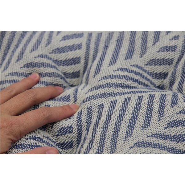 フジックスのインド綿使用 フロアクッション/座布団 〔2枚組 ネイビー〕 42×42×10cm 『クラック』【代引不可】【北海道・沖縄・離島配送不可】｜アングル2