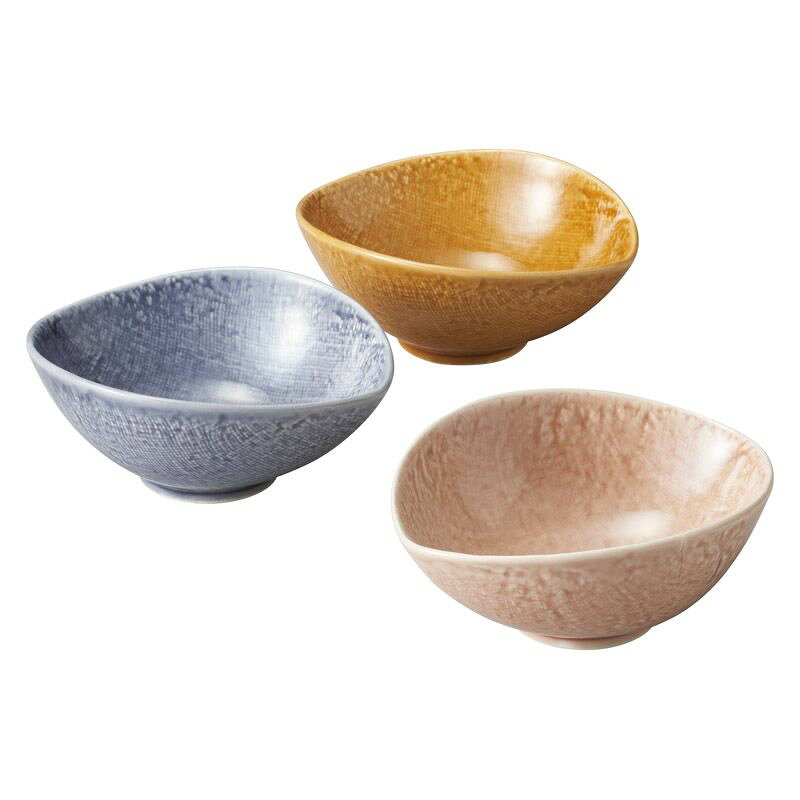こちらの商品の配送について★北海道・沖縄・離島は配送不可となります。こちらの商品の包装(ラッピング)について○ラッピング・のし承ります（有料）。○「のし種類」と「のし名入れ」はご注文時備考欄にご記載下さい。（のしはラッピングと一緒にご注文下さい。のしのみのご指定は不可となります。）注文者名とお届け先名が異なる場合は「（注文者名）様ご依頼分」と送り状に記載して発送いたします。★ラッピング・のしをご指定の場合は、商品出荷まで5日程度かかります。シンプルな色合いとかわいいレモン型のボウルは和洋問わずお使いいただけます。【商品サイズ】13×11×5.5cm【箱サイズ】15×15×10cm【機能・特長】日本製【原産国】日本[ 鉢 ギフト 日本製 ]