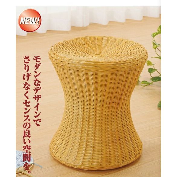 【ラタン（籐）とは】通常直径15mm以上の物を太民、以下の物を丸籐と呼びます。家具のフレームとしては、通常20〜30mm程度の太民が一般的に使用されています。また、直径12mm以下の丸籐を加工して皮籐（背取り・面取り）…一般的にピールと呼ば...