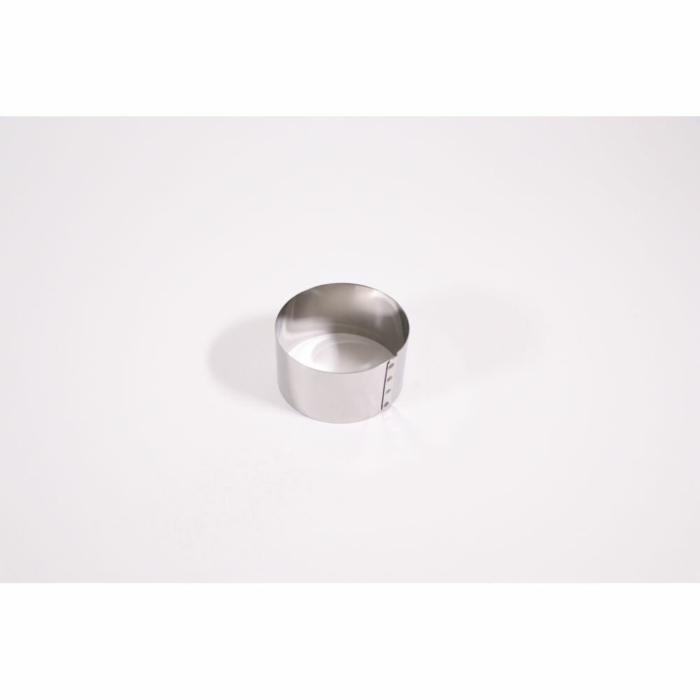 ●スポット止め　●板厚：0.5mm材質：18-0ステンレス内径×高さmm：φ65×H35生産地：日本（燕三条）日本製※画像のサイズ感と実際のお届け商品のサイズ感は異なる場合があります。商品名および仕様に記載のサイズ・カラー等がお届けの商品に...