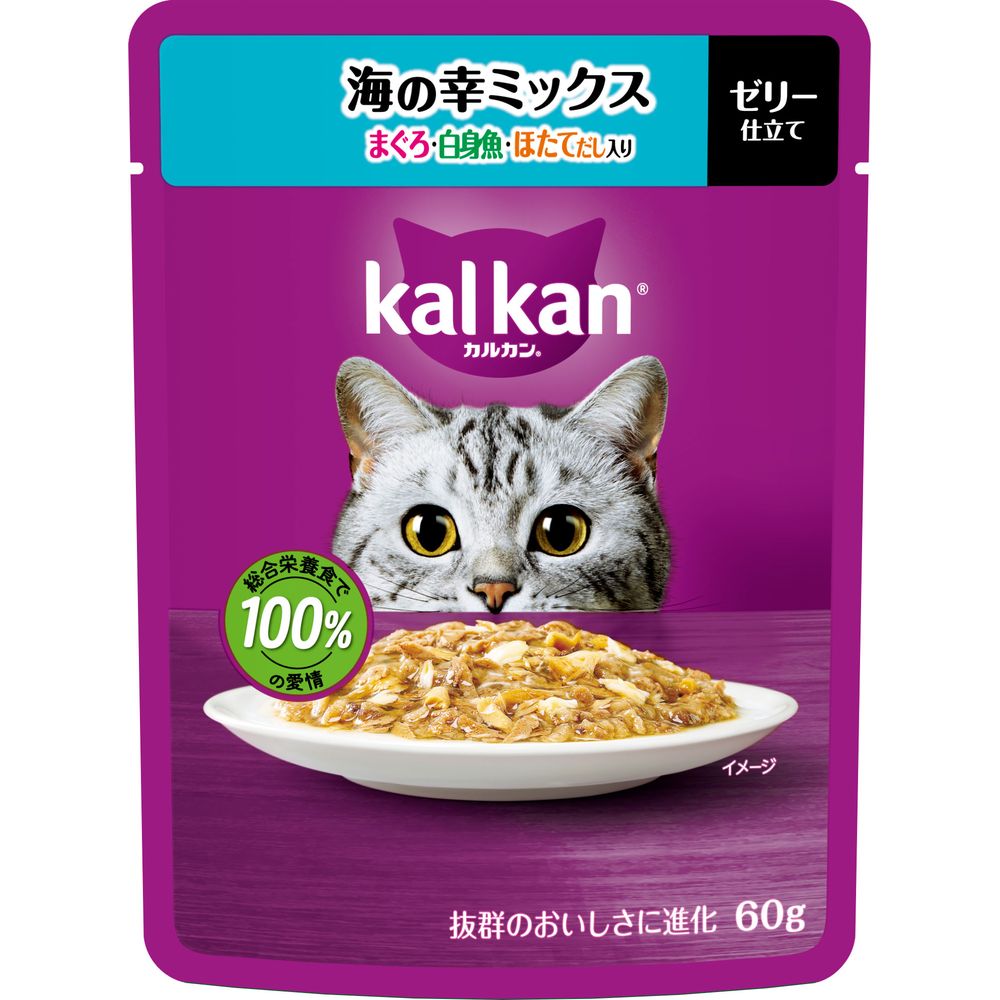 総合栄養食で100％の愛情・抜群のおいしさに進化！厳選されたまぐろ・白身魚を、ほたてだしを含むカルカン特製だしで煮込み、ジューシーなゼリー仕立てにしました。・1歳以上の猫に必要な栄養素がバランスよく含まれた総合栄養食です。【原材料(成分)】魚介類(かつお、さば、白身魚、まぐろ、ほたてエキス等)、肉類(チキン、ビーフ等)、植物性油脂、穀類、調味料(アミノ酸等)、ビタミン類(B1、B2、B6、B12、C、E、K、コリン、ナイアシン、パントテン酸、ビオチン、葉酸)、ミネラル類(Ca、Cl、Cu、Fe、I、K、Mg、Mn、Na、Zn)、アミノ酸類(タウリン)、増粘多糖類、ポリリン酸Na、EDTA-Na、発色剤(亜硝酸Na)【保証成分】タンパク質8.5％以上、脂質1.0％以上、粗繊維0.5％以下、灰分3.0％以下、水分88.0％以下【エネルギー】37kcal/1袋【給与方法】・本製品には、成猫に必要な栄養がバランスよく含まれていますので、ドライフードの代わりに毎日のお食事として使用できます。・1日の食事量はパッケージ記載の表を目安に、愛猫の運動量に合わせて与える量を加減してください。・1日の食事量を2回程度に分けて与えてください。・常に清潔で新鮮な飲み水をご用意ください。・本製品を初めて与えるときは、今までの食事に少量混ぜ、1週間程度で徐々に増量しながら切り替えてください。【賞味／使用期限(未開封)】720日【原産国または製造地】タイ【保管方法】・誤食防止のため、小児の手の届かない場所に保管してください。・開封後は冷蔵庫に入れ、なるべく早く使い切ってください。【個装サイズ】95×125×12mm【個装重量】63g【分類】猫用フード：レトルトパウチ[ キャットフード ]※商品パッケージのリニューアル等により商品画像とお届け商品のパッケージが異なる場合がございます。予めご了承お願い致します。