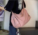 ショルダーバッグ レディース メンズ 大容量 スポーツバッグ 旅行 トラベル フィットネス 部活 荷物 バック 大型 メッセンジャーバッグ 斜めがけ 鞄 カバン パック シンプル 無地 黒 ピンク 緑 グレー 軽量 ファスナー
