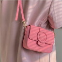 レディースバッグ 桜 ピンク ガーリー ハート かわいい ショルダーバッグ 鞄 ショルダー 小さめ スクエアバッグ かばん 学生 カバン ローズ 横長 正方形 韓国 西洋 春夏 秋 冬 斜め掛け 肩掛け pink マカロン 軽量 おしゃれ