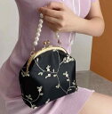 レディースバッグ ショルダーバッグ ハンドバッグ バック がま口 真珠 パール ゴールド シェルバッグ 刺繍 ワンショルダー メッセンジャー 肩掛け レトロ レース 結婚式 立体 花柄 チェーン 春夏 秋 冬 白 黒 綺麗め 小さめ かわいい