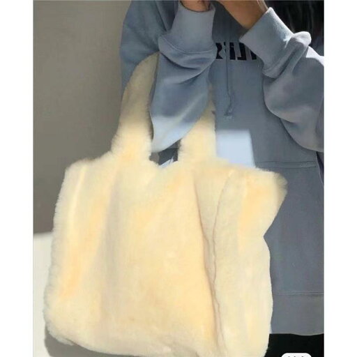 レディースバッグ 鞄 ふわふわ モコモコ bag ショルダーバッグ 肩掛け 大容量 かわいい 秋 冬 ぬいぐるみ 女性 バッグ カバン かばん かわいい ポータブル トートバッグ 大容量 韓国 ハンドバッグ 手持ち おしゃれ トートバッグ レディースバッグ 鞄 ふわふわ モコモコ bag ショルダーバッグ 肩掛け 大容量 かわいい 秋 冬 ぬいぐるみ 女性 バッグ カバン かばん かわいい ポータブル トートバッグ 大容量 韓国 ハンドバッグ 手持ち おしゃれ トートバッグ