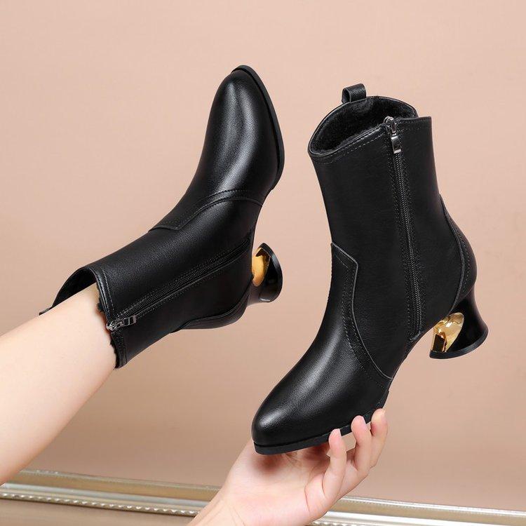 ミドルブーツ かっこいい きれいめ ブーツ レディース 黒 白 ステッチ 個性的 ゴールド ヒール ショートブーツ ポインテッドトゥ カウボーイ アメリカン おしゃれ ミディ丈 ミドル丈 ホワイト ブラック PUレザー 革 靴 秋冬 シューズ 太ヒール