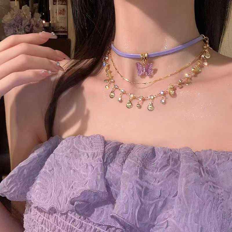 楽天フジヤ商店楽天市場店ネックレス アクセサリー ジュエリー ペンダント レディース 女性用 チョーカー 蝶々 バタフライ 三連 重ね付け シンプル カジュアル オールシーズン フリーサイズ パープル こなれ感 デート おしゃれ 個性的 存在感 韓国系 オルチャン エレガント