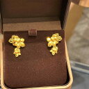 ピアス アクセサリー 女性用 レディース フラワー 花 モチーフ メッキ風 メタル風 かわいい 可愛い キュート おしゃれ お洒落 高級感 華やか 存在感 個性...