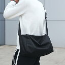 ショルダーバッグ 斜め掛け 鞄 肩掛け 2way バッグ メンズ 男性用 春夏 秋冬 黒 無地 青 防水 クロスボディバッグ ジッパー ファスナー チャック ポケット 多収納 大容量 シンプル カジュアル こなれ感 学生 20代 おしゃれ かわいい