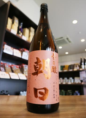 商品説明 名称 壱乃醸朝日　黒糖焼酎　25度 原材料名 黒糖、米麹 内容量アルコール度数 1800ml25% 保存方法 高温多湿・直射日光を避け保存 製造者 朝日酒造鹿児島県