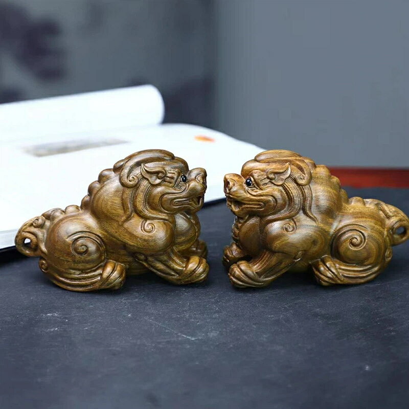 グリーンサンダルウッド ピシウ 彫刻置物 (10x5x7cm) - 金運アップ 魔除け 財布置き インテリア 工芸品 ギフト