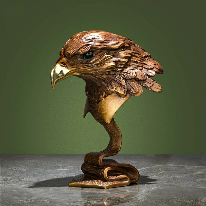 精鋭 鷲頭 黄銅 置物 鷲彫刻 工芸品 高級デスク装飾 オフィス インテリア 開業祝い 昇進祝い 社長室 玄関 飾り 金属アート 彫像 クリスマス 御歳暮 お歳...