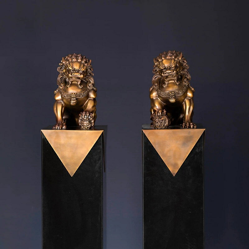 雄獅 黄銅 擺件 伝統工芸 獅子 銅彫刻 置物 別荘 庭園 玄関 鎮宅 開運 吉祥 装飾品 芸術品 高級 インテリア 贈答品 クリスマス 御歳暮 お歳暮 御年賀...