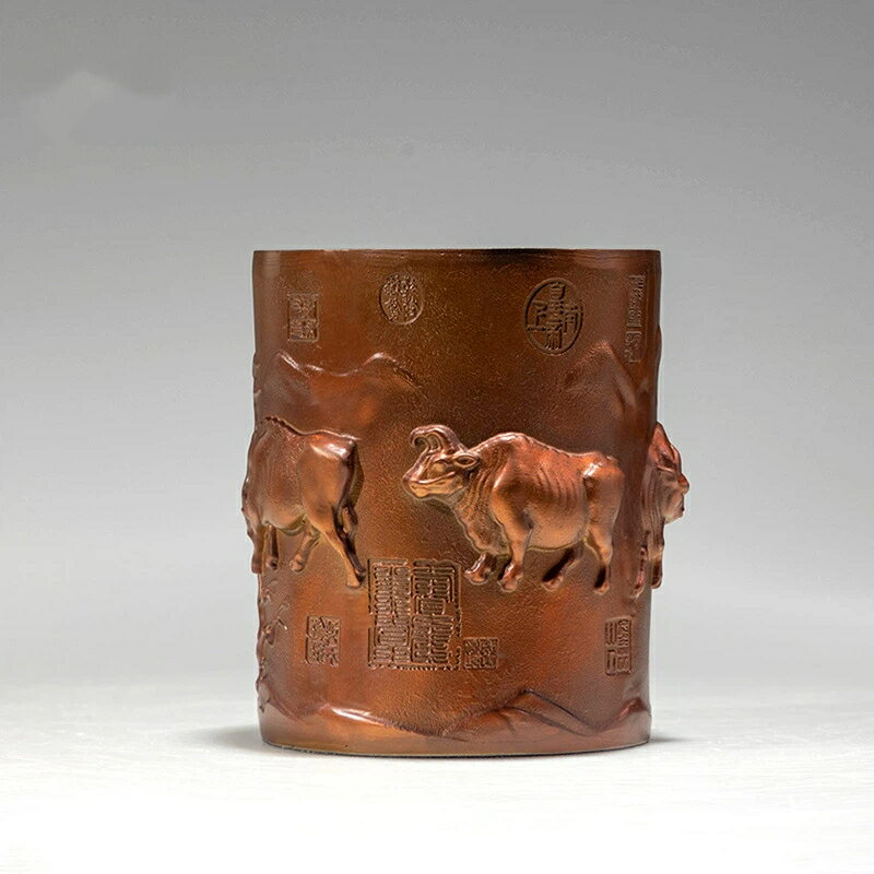 五福牛 ペン立て 黄銅 置物 牛 彫刻 工芸品 書斎 オフィス デスク 飾り 開運 勉学 成功 商売繁盛 縁起物 ギフト 贈り物 同僚 友人 卒業祝い クリスマ...