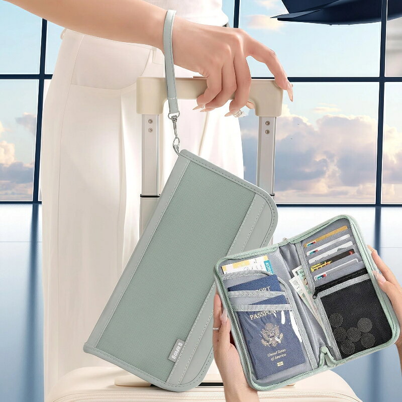 RFID対応 パスポートケース 海外旅行の貴重品をまとめて持ち歩ける、多機能トラベルウォレット 【商品販売説明文】 パスポート、航空券、カード、現金、小銭、レシートなどをまとめて収納できる旅行用パスポートケースです。 複数のポケットを備えた大容量タイプで、家族旅行や海外出張、留学、出国時の書類整理にも便利です。 リストストラップ付きで持ち歩きやすく、バッグの中でも必要なものをすぐに取り出しやすい設計です。 【商品詳細紹介】 内側にはパスポート収納スペース、航空券やチケット用ポケット、カードスロット、紙幣入れ、ファスナー付きメッシュポケットを配置。 旅行中に散らばりやすい書類や小物を、ひとつのケースにすっきり整理できます。 RFID遮断素材を使用しており、カード類のスキミング対策にも役立ちます。 外側には取り出しやすいポケットを備え、搭乗券やチケットの一時収納にも便利です。 ファスナー開閉式で中身がこぼれにくく、海外旅行や空港での移動をスマートにサポートします。 【商品情報】 商品名 RFID対応パスポートケース サイズ 約25×14×2.5cm カラー ピンク、グレー、ブラック、グリーン カラー数 4色あり 仕様 RFID遮断素材、ファスナー開閉、リストストラップ付き、外ポケット付き 収納目安 パスポート、航空券、カード、紙幣、小銭、レシート、写真、チケットなど ポケット構成 パスポートポケット、チケットポケット、カードスロット、紙幣スペース、ファスナー付きメッシュポケット 【おすすめシーン】 海外旅行、家族旅行、出張、留学、修学旅行、空港での移動、ホテルチェックイン時の書類整理におすすめです。 家族分のパスポートやチケットをまとめて管理したい方、旅行中の貴重品をひとつに整理したい方に便利です。 シンプルで使いやすいデザインなので、男女問わずお使いいただけます。 【注意事項】 パスポート、カード、現金、航空券などの撮影小物は付属しておりません。ケースのみの販売です。 RFID遮断効果は使用環境やカードの種類により異なる場合がございます。すべての読み取りを完全に防ぐことを保証するものではありません。 防水生地を使用していますが、完全防水ではありません。水に長時間浸けたり、大量の水がかかる場所での使用はお避けください。 サイズは測り方により多少の誤差が生じる場合がございます。 撮影環境やモニター設定により、実際の色味と多少異なる場合がございます。 製造時期により、細部の仕様や色味に若干の差が生じる場合がございます。 関連キーワード(本商品の説明ではありません) 母の日 父の日 敬老の日 こどもの日 クリスマス バレンタイン ホワイトデー ハロウィン お正月 成人の日 成人式 記念日 誕生日 卒業式 入学式 お歳暮 お中元 春 夏 秋 冬 梅雨 節分 ひな祭り 七夕 十五夜 初詣 年越し 夏祭り 花火大会 結婚祝い 内祝い 出産祝い 快気祝い 還暦祝い 古希 喜寿 傘寿 米寿 卒寿 白寿 百寿 新築祝い 引っ越し祝い 開店祝い 開業祝い 就職祝い 昇進祝い 合格祝い 銀婚式 金婚式 七五三 長寿祝い 御礼 お母さん お父さん 義母 義父 祖父 祖母 おばあちゃん おじいちゃん 娘 息子 彼氏 彼女 恋人 友達 上司 先輩 後輩 同僚 キッズ 子供 幼児 ベビー 赤ちゃん 育児 学生 社会人 シニア 10代 20代 30代 40代 50代 60代 70代 80代 90代 一人暮らし 単身赴任 主婦 主夫 新生活 家族暮らし 子育て 旅行 トラベル ライブ ホームパーティ ビジネス 法人 ギフト プレゼント