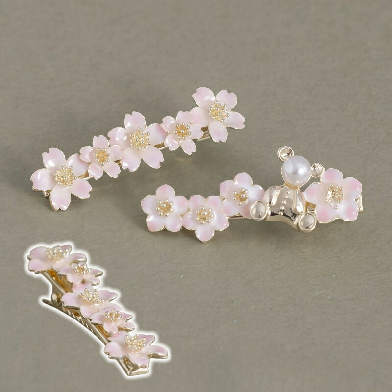 Rakuten - ヘアクリップ 桜 さくら ダッククリップ 春 夏 お花見 ピクニック 前髪クリップ サイドクリップ 学生 少女 可愛い ガーリー 髪飾り ヘアアクセサリー レディース おしゃれ ヘア小物
