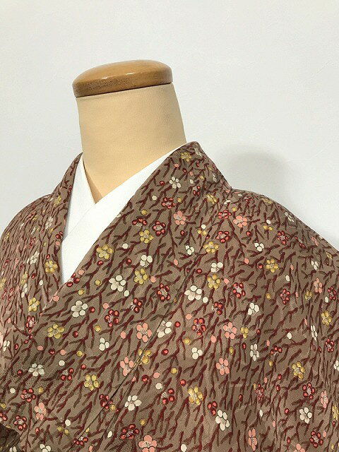 乐天商城 - 【中古】 Sサイズ 小紋 正絹 ブラウン地に梅が枝模様 アンティーク 袷着物 最強配送 シーズン春