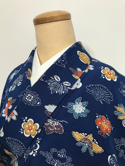 【中古】 Sサイズ 単衣着物 交織 小紋 濃紺地に草花模様 最強配送...